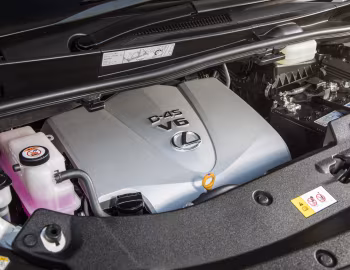 Bajo el capó Lexus LM 350 [Malaysia] '2021–23