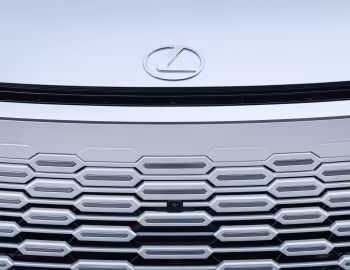 Lexus LM 500h [New Zealand] '2023–н.ч.