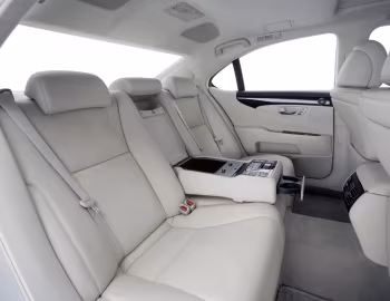 Интерьер 2007–09 Lexus LS 460 [North America] (USF40) '2006–09