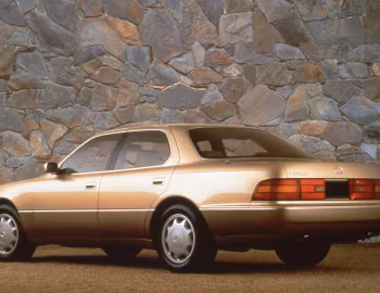 1990–94 Lexus LS 400 [North America] (UCF10) '1989–94