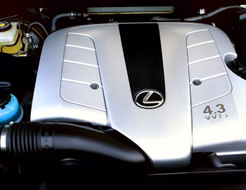 Під капотом Lexus LS 430 [UK-spec] (UCF30) '2003–06