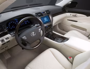Интерьер 2007–09 Lexus LS 460 [North America] (USF40) '2006–09