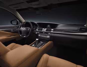 Інтэр'ер 2013–17 Lexus LS 460 [North America] '2012–17