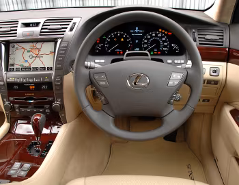 Передня панель Lexus LS 460 [UK-spec] (USF40) '2006–09