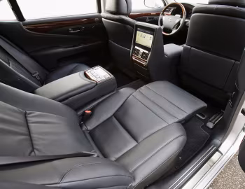 Interior 2010–12 Lexus LS 460L AWD (USF41) '2009–12