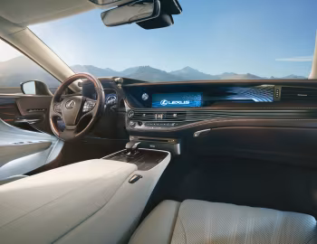 Интерьер 2018–20 Lexus LS 500 [North America] '2017–20