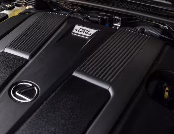 Sotto al cofano Lexus LS 500 [South Africa] '2021–pr.