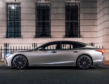 Lexus LS 500h [UK-spec] '2021–н.ч.