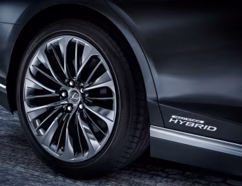 Lexus LS 500h [Worldwide] '2017–20