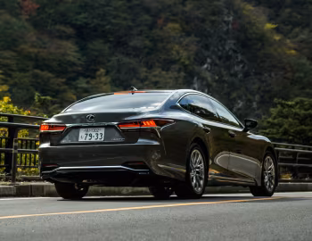 Lexus LS 500h [Japan] '10.2017–11.2020