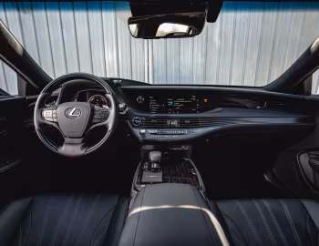 中控台 2018–20 Lexus LS 500h AWD [North America] '2017–20