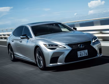 Lexus LS 500h Executive [Japan] '04.2021–н.ч.