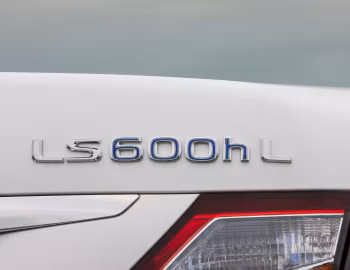 2010–12 Lexus LS 600h L [North America] (UVF45) '2009–12