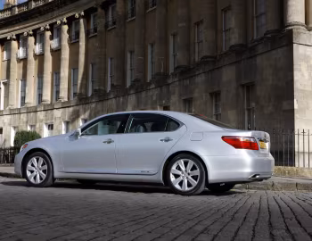 Lexus LS 600h L [UK-spec] (UVF45) '2009–12
