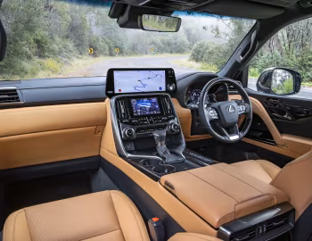 Передня панель Lexus LX 500d [Australia] '2022–н.ч.