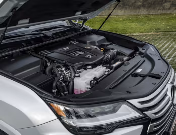 Під капотом Lexus LX 500d [EU-spec] '2021–н.ч.