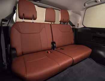 Interior 2016–21 Lexus LX 570 [North America] (URJ200) '2015–21