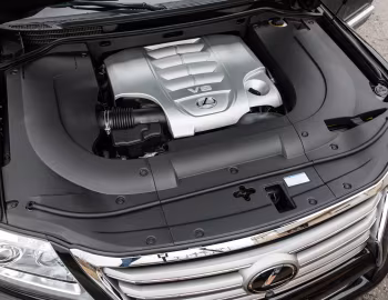 Під капотом 2013–15 Lexus LX 570 [North America] (URJ200) '2012–15