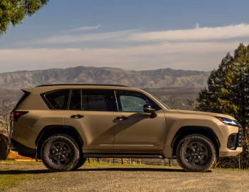 2025–pr. Lexus LX 700h Overtrail [North America] '2025–pr.