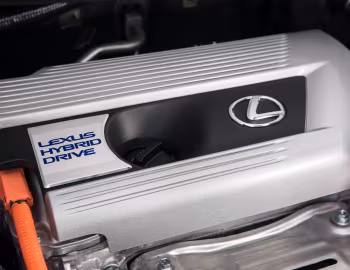 Під капотом 2018–21 Lexus NX 300h [North America] '2017–21