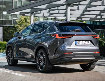 Lexus NX 450h+ [EU-spec] '2021–pr.