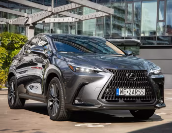 Lexus NX 450h+ [EU-spec] '2021–pr.