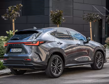 Lexus NX 450h+ [EU-spec] '2021–pr.
