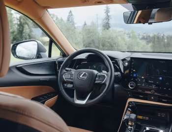 Panel frontal Lexus NX 450h+ [EU-spec] '2021–pr.