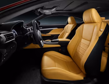 Интерьер 2015–18 Lexus RC 350 [North America] '2014–18