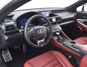 Интерьер 2015–18 Lexus RC 350 F-Sport [North America] '2014–18