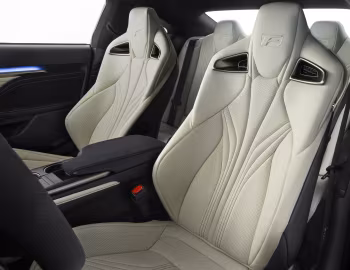 Интерьер 2015–19 Lexus RC F [North America] '2014–19