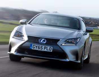 Lexus RC 300h [UK-spec] '2015–18