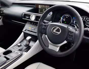 Передня панель Lexus RC 300h [UK-spec] '2015–18