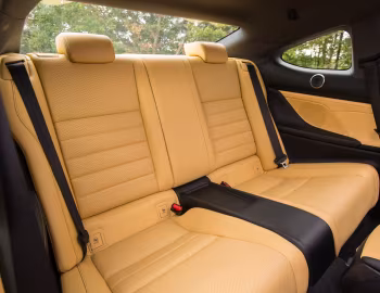 Интерьер 2015–18 Lexus RC 350 [North America] '2014–18