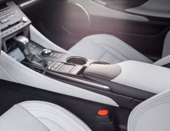 Intérieur 2015–18 Lexus RC 350 F-Sport [North America] '2014–18