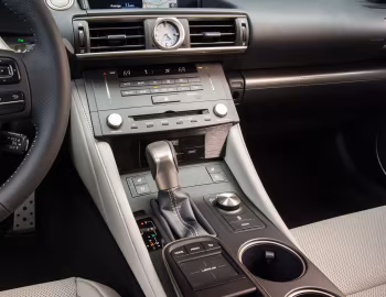 Intérieur 2015–18 Lexus RC 350 F-Sport [North America] '2014–18