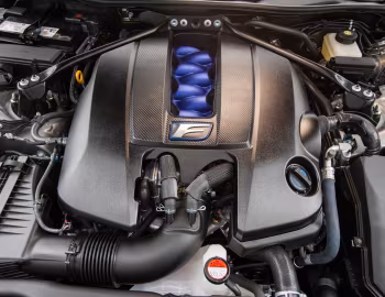 Під капотом 2015–19 Lexus RC F [North America] '2014–19