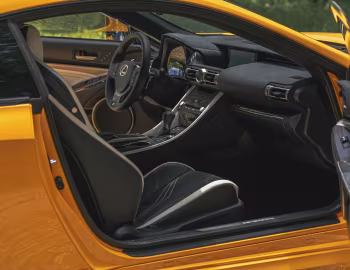 Интерьер 2020–25 Lexus RC F [North America] '2019–25