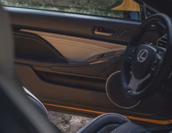 Интерьер 2020–25 Lexus RC F [North America] '2019–25