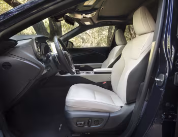 Интерьер 2023–н.в. Lexus RX 350 Premium [North America] '2022–н.в.