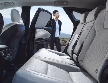 Інтер'єр 2023–н.ч. Lexus RX 350 AWD Premium+ [North America] '2022–н.ч.