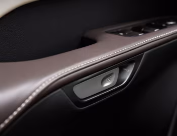 Interior 2023–pr. Lexus RX 350h AWD Luxury [North America] '2022–pr.