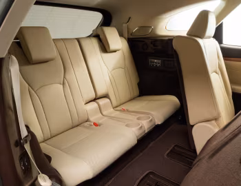 Интерьер 2018–19 Lexus RX 350L [North America] '2018–19