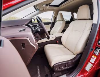 Интерьер 2018–19 Lexus RX 350L [North America] '2018–19