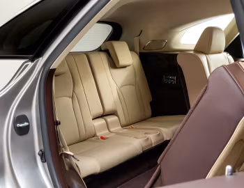Интерьер 2018–19 Lexus RX 350L [North America] '2018–19