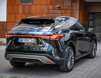 Lexus RX 450h+ [EU-spec] '2023–pr.