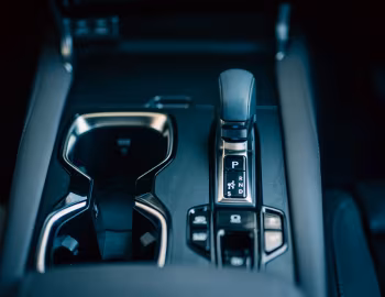 Інтэр'ер Lexus RX 450h+ AWD [Japan] '11.2022–н.ч.