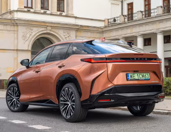 Lexus RZ 300e [EU-spec] '2024–н.ч.