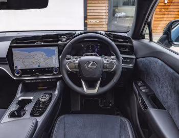 Передня панель Lexus RZ 450e [UK-spec] '2023–н.ч.