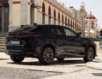 Lexus RZ 500e Luxury [EU-spec] '2025–pr.